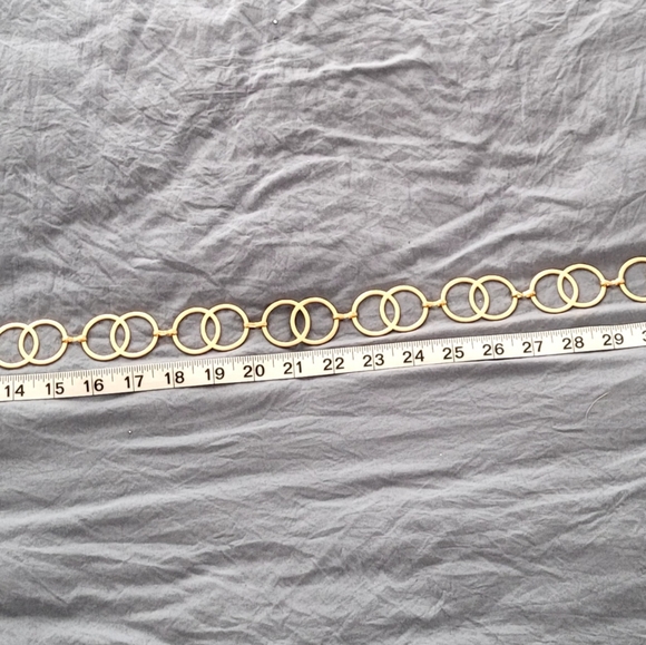 Stylish Entangled Ring Design Metal Belt. - Picture 2 of 2